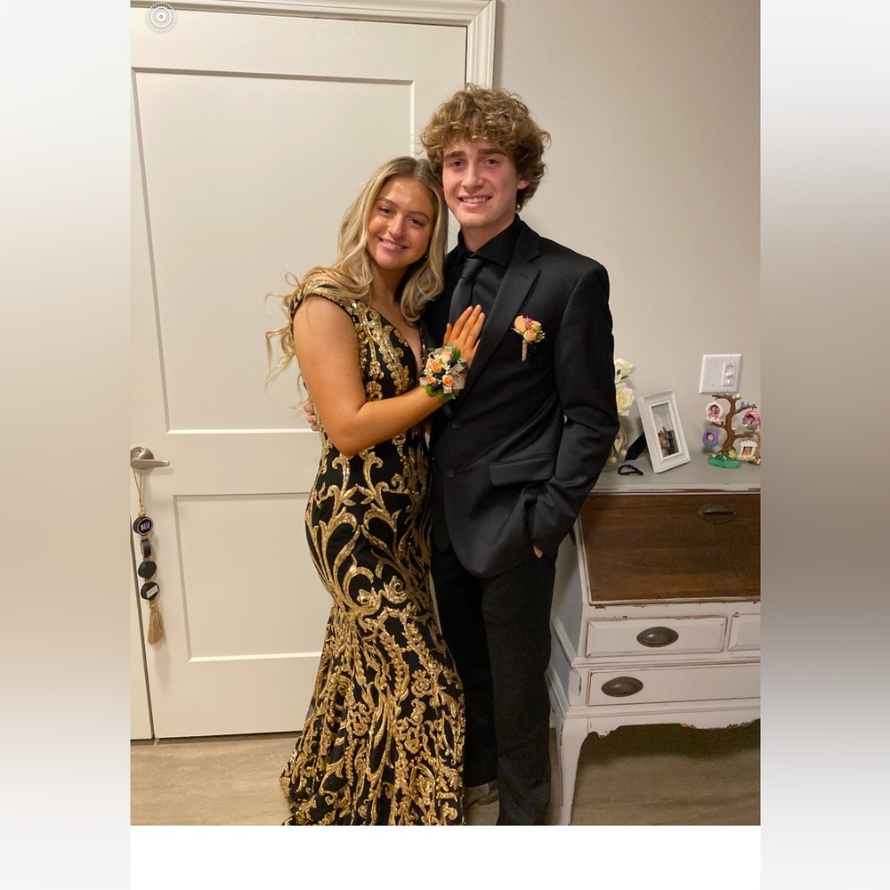 Jovani Black and Gold size 4